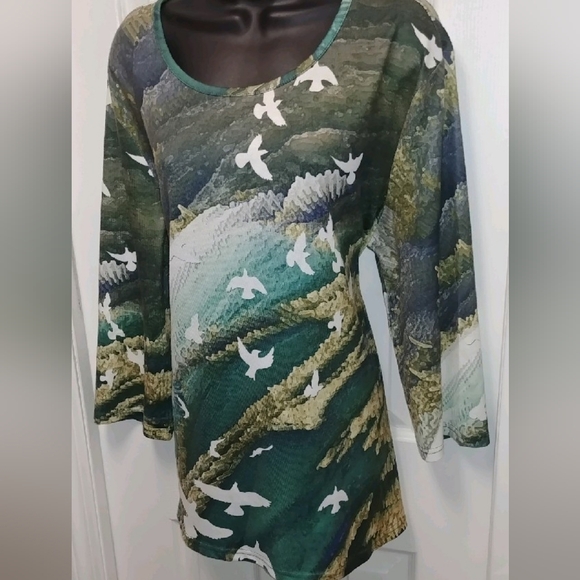 Fresh FX pullover top. - Picture 7 of 7